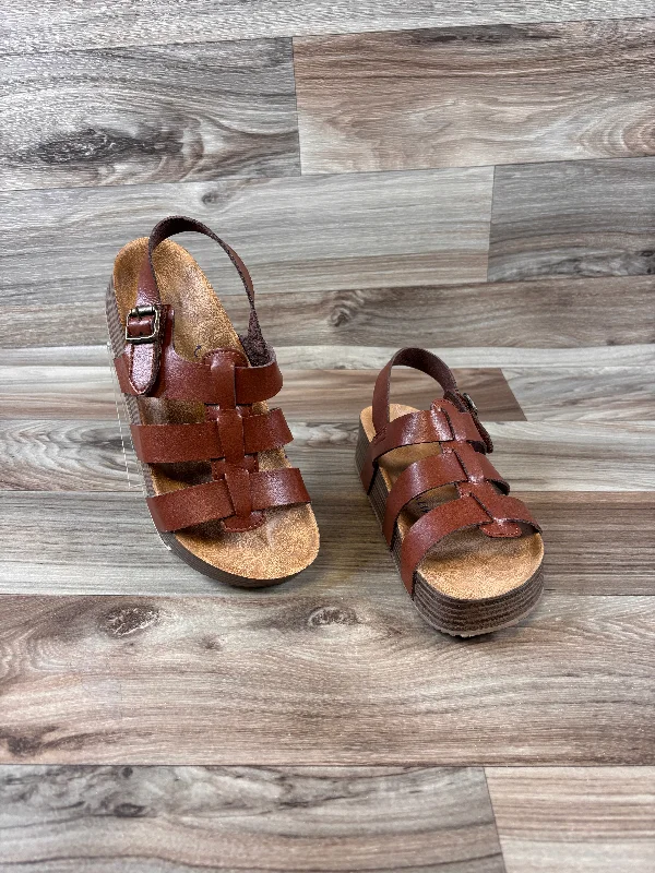 Sandals Heels Wedge By Cme In Brown, Size: 7.5