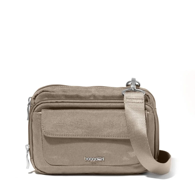 Leather luggage handles for a comfortable and stylish gripBaggallini Modern Double Zip Crossbody DBZ864