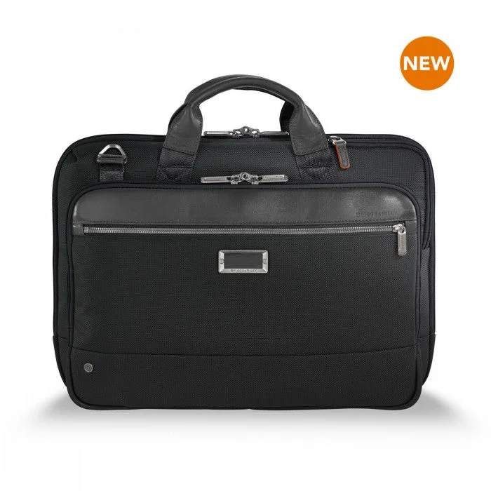 Portable shoe bags to keep footwear separate in suitcasesBriggs & Riley Slim Brief @work