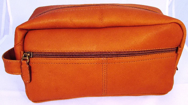 Luggage straps with buckle closures to secure overstuffed bagsDorado Single Zip Shave Kit