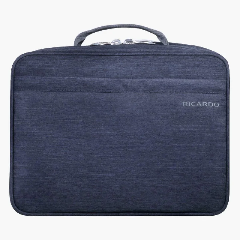 Luggage straps with buckle closures to secure overstuffed bagsEssentials 2.0 Deluxe Organizer