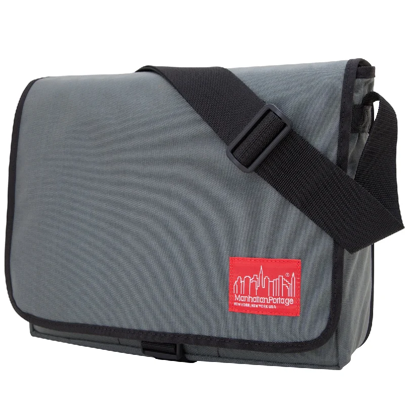 Expandable packing cubes sets in various sizes for organized suitcase packingManhattan Portage Deluxe Computer Bag (13 in.)