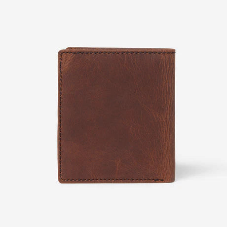 Lightweight luggage tags with personalized names and contact info for easy identificationOsgoode Marley 1314 ID Billfold Distressed