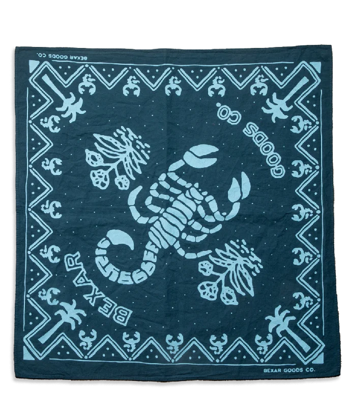 Lightweight money clips for travelBandana // Scorpio // Navy
