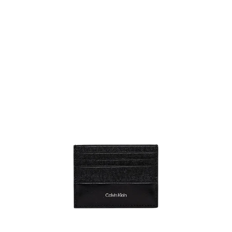 Vintage-style money clips for collectorsCalvin Klein  Leather Men's Wallet