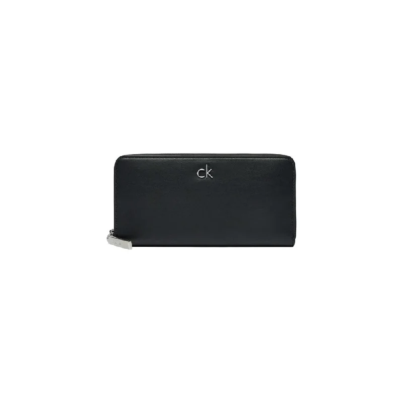 Money clips with magnetic closureCalvin Klein  Recycled Polyester Men's Wallet