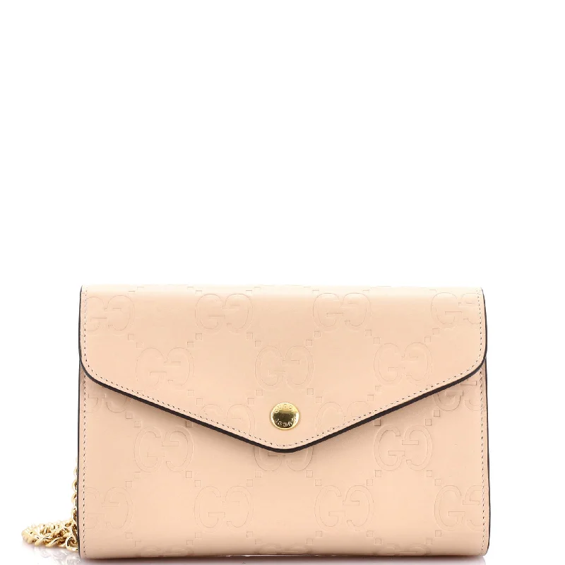 Money clips with magnetic closureEnvelope Wallet on Chain Guccissima Leather