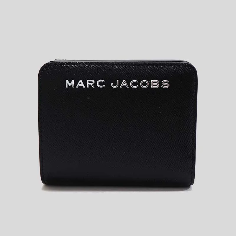 Lightweight money clips for travelMARC JACOBS Bifold Wallet In Patent Black 4S4SMP002S02