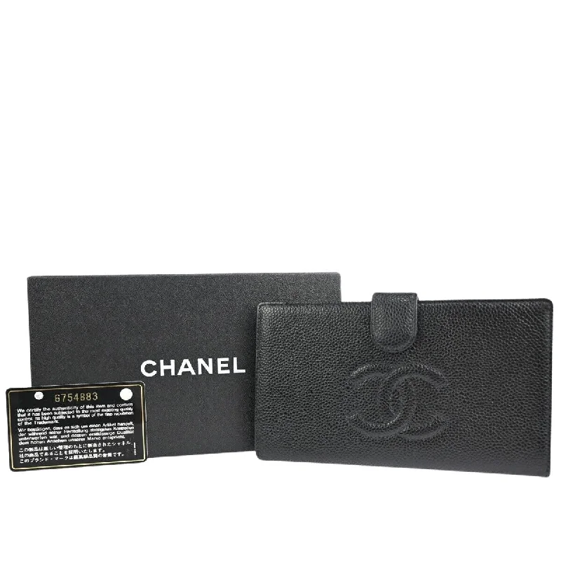 Chanel  Leather Wallet  (Pre-Owned)