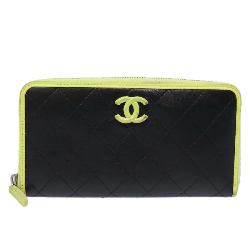 Chanel Matelassé  Leather Wallet  (Pre-Owned)