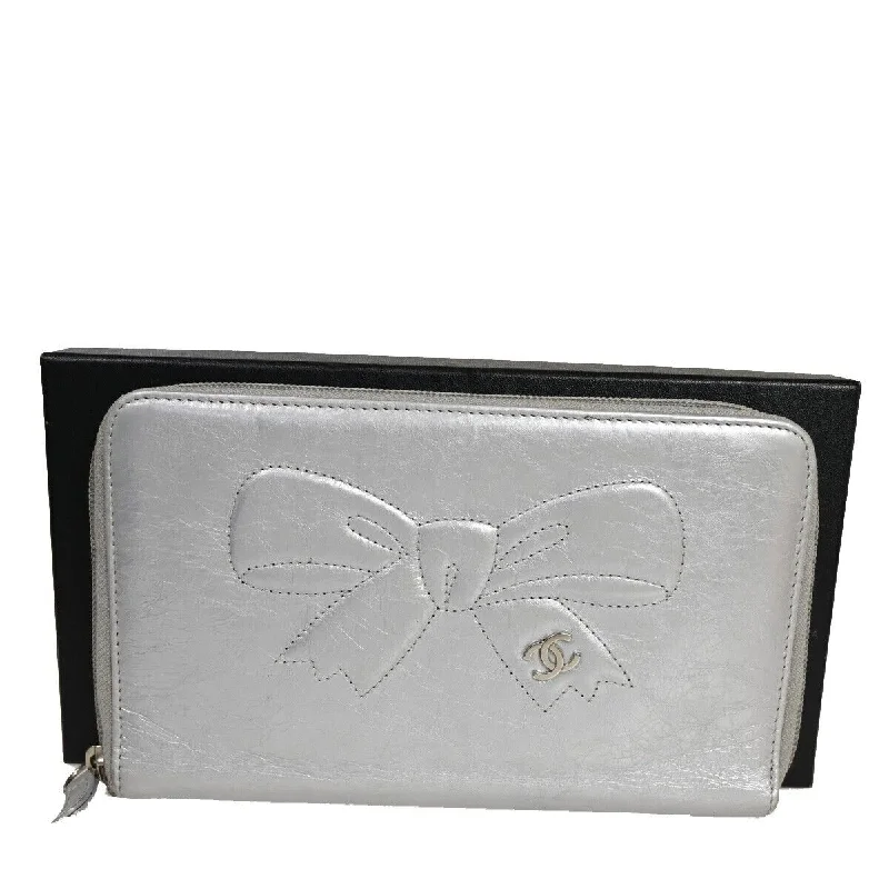 Chanel Zip Around Wallet  Leather Wallet  (Pre-Owned)
