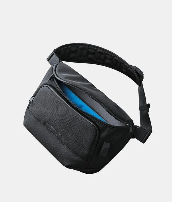 Anti - theft travel bag with RFID - blocking pockets for personal safetyAlpaka Bravo Sling Max V2 Anti - theft travel bag with RFID - blocking pockets for personal safetyAlpaka Bravo Sling Max V2