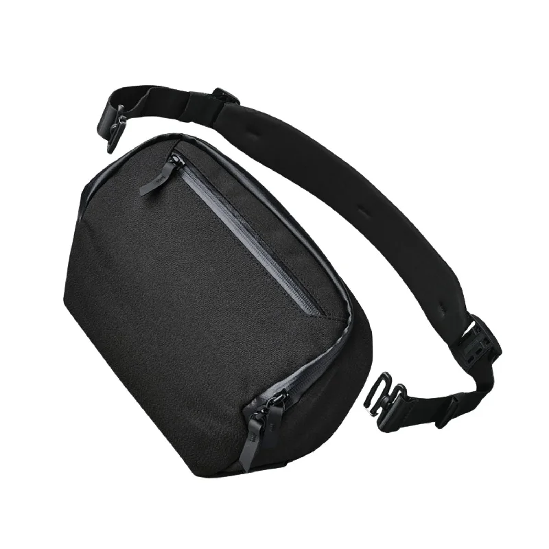 Stackable travel bag set with various sizes for diverse packing needsAlpaka Vertex Pouch