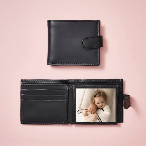 Convertible travel bag that can be used as a backpack or totePersonalised Leather Tri Fold Wallet with RFID